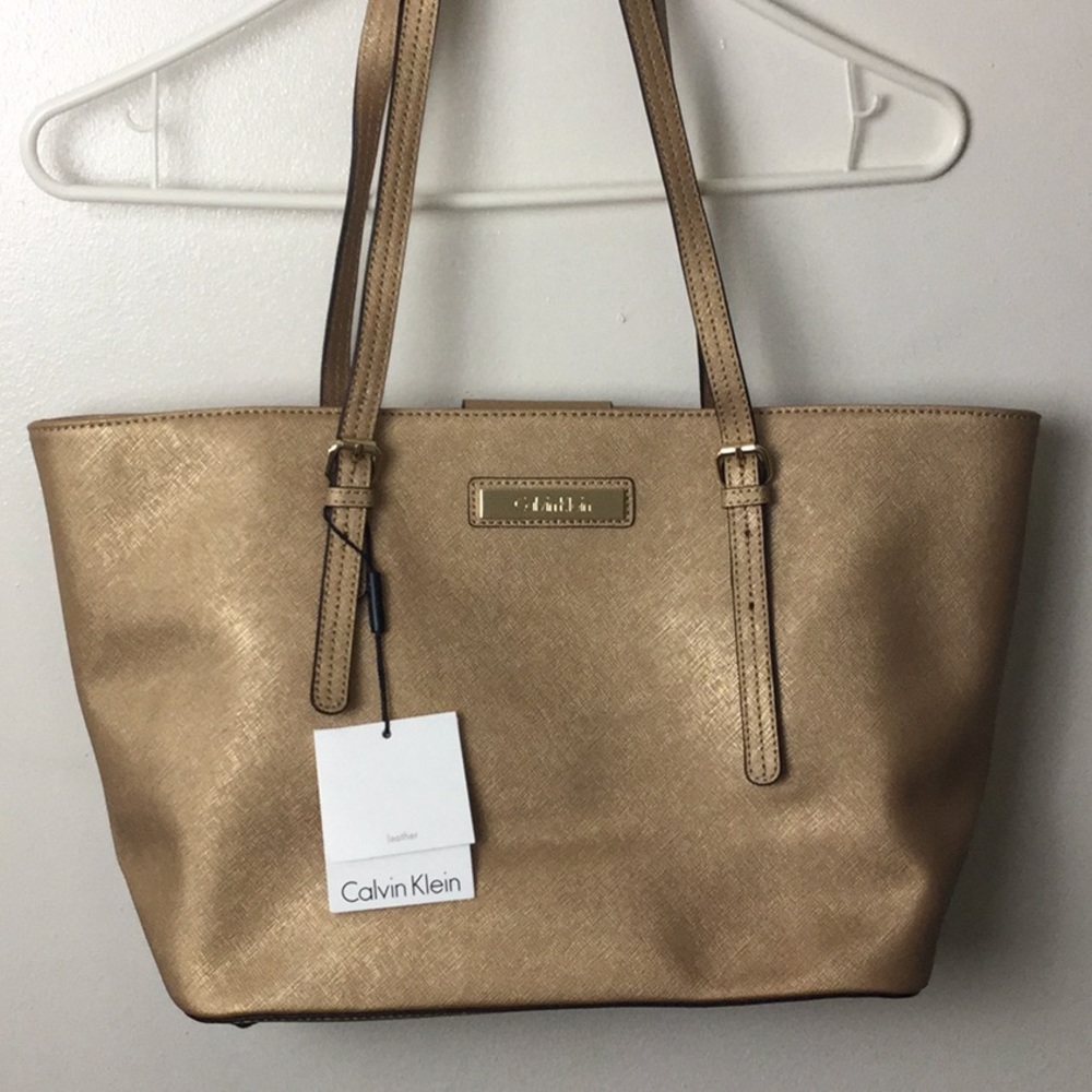 Leather Tote back (Calvin Klein)